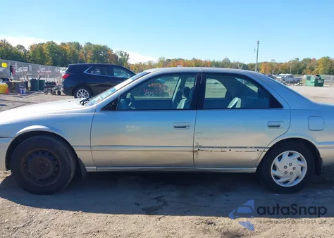 2001 Toyota Camry Le из США, поврежденный, VIN 4T1BG22K61U822323